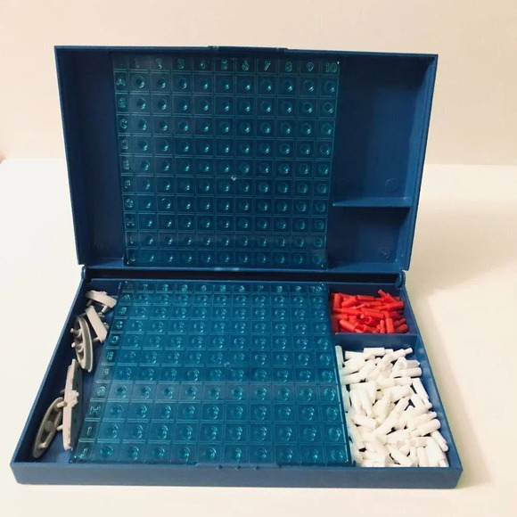 Vintage 1971  Battleship Board Game Milton Bradley Damaged Box - Picture 9 of 16